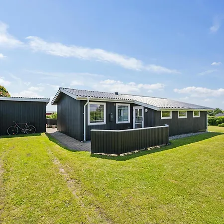 Holiday home Awesome In With 3 Bedrooms And Internet Ebeltoft
